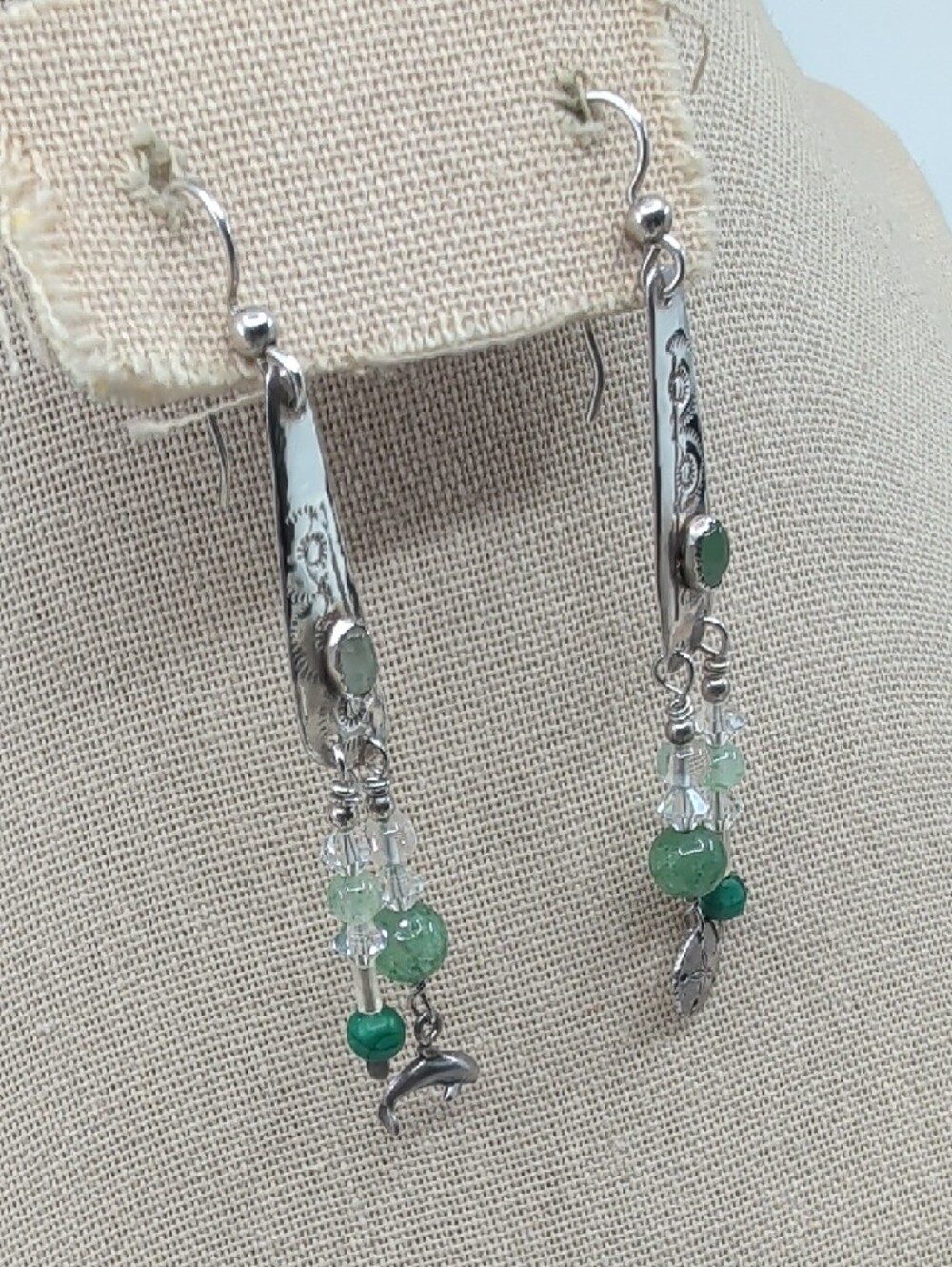 Vintage 925 Sterling Silver Green Stone Dolphin Sand Dollar Dangle Earrings - Picture 11 of 17